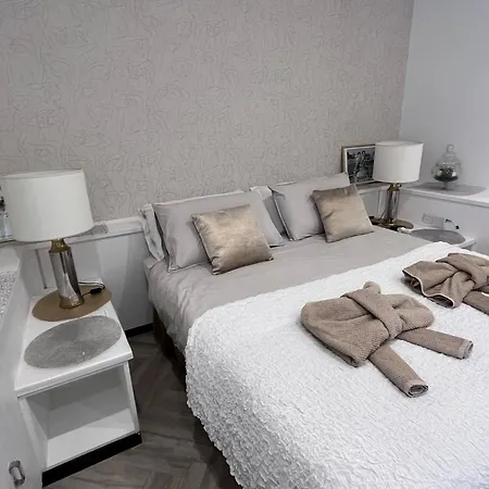 Dolce Chic Apartment *