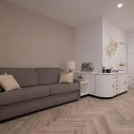 Dolce Chic Apartment *